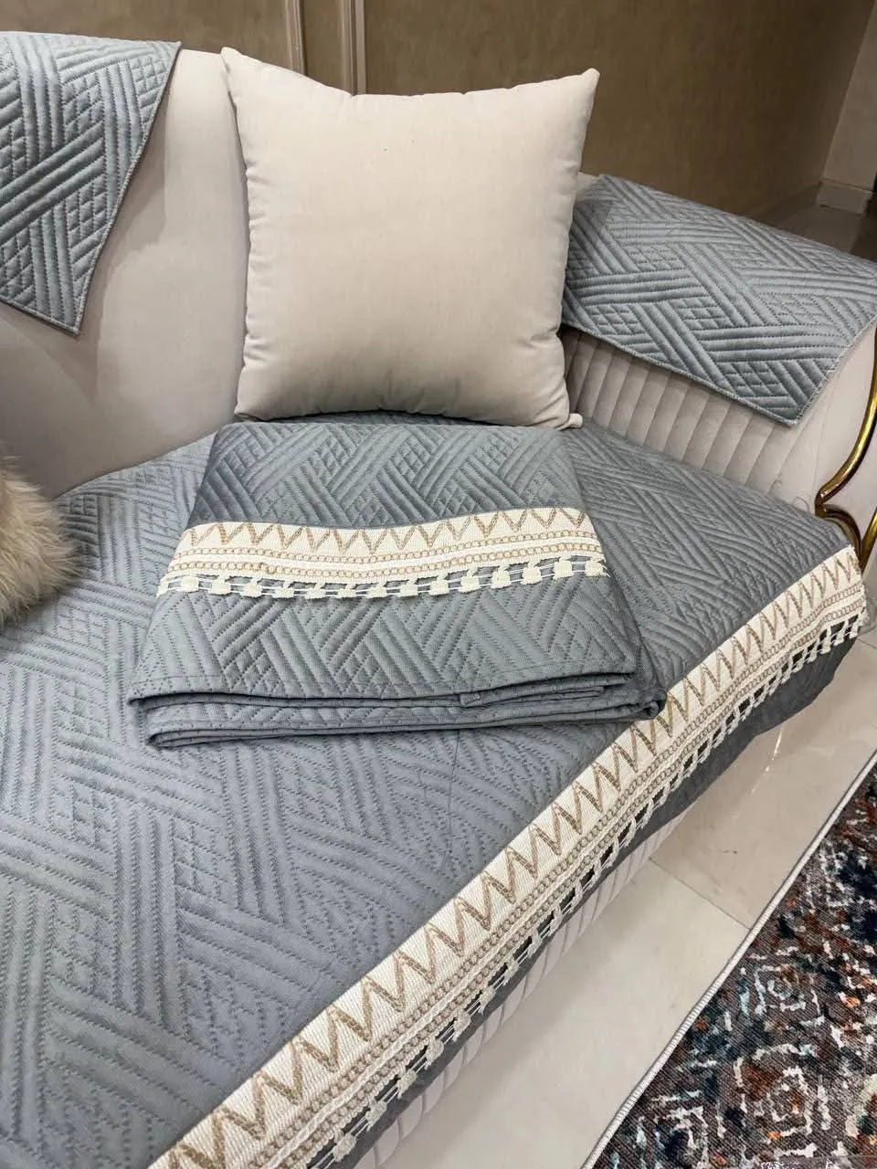 طقم بياضات انتريه كابتونيه